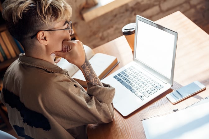 How L&D Professionals Can Switch In-Person Training to Remote Learning
