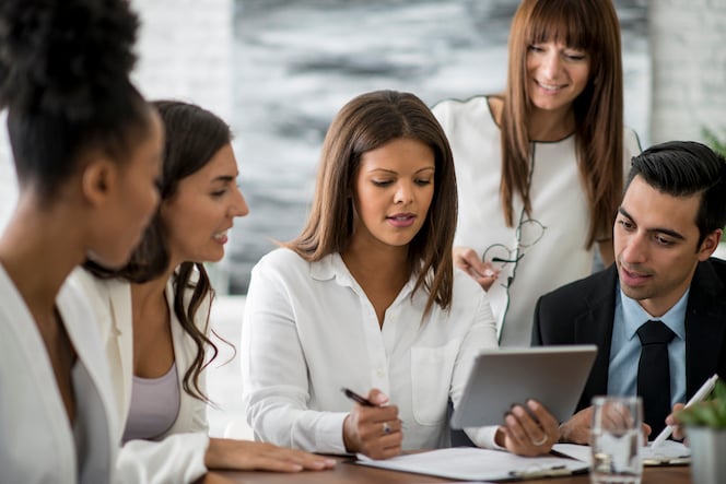How to Develop an Effective Sales Training Program